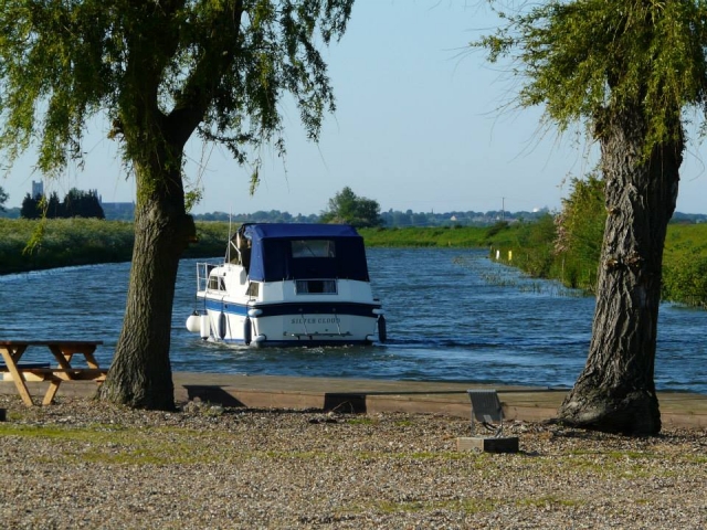  Catedral de Ely al fondo 